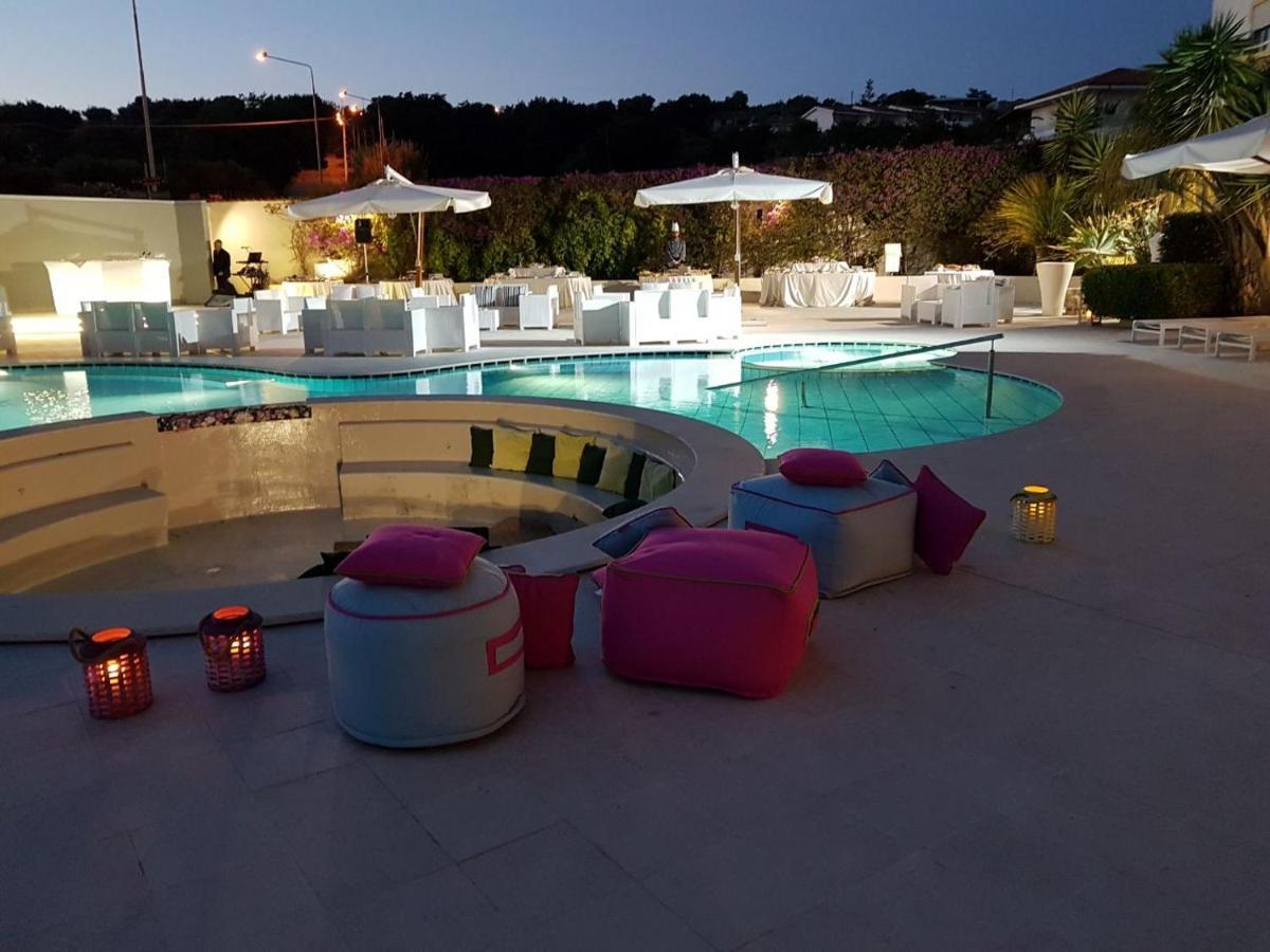 Sunshine Club Hotel Centro Benessere Ricadi Exteriör bild